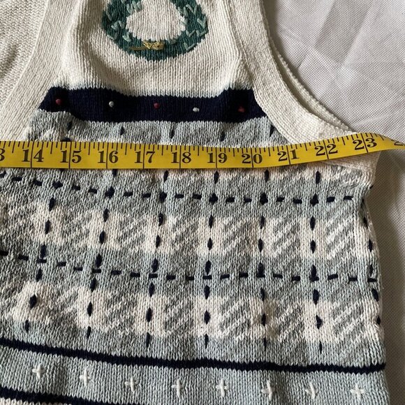 Vintage The Villager Holiday Knit Vest With Festive Christmas Design Buttons Wom - Picture 7 of 14